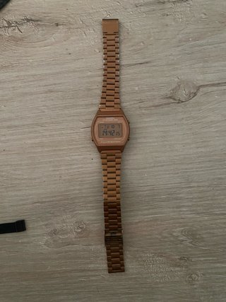 Reloj Casio Oro Rosa Digital