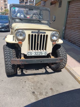 Jeep Ebro CS-3225-G