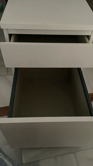 Cajonera MALM con ruedas IKEA