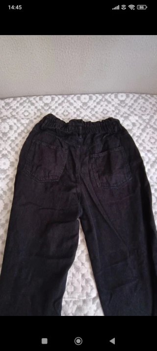 Pantalón vaquero ancho negro
