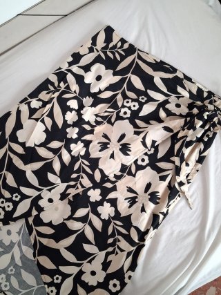 Falda Mango Talla XL Estampada Flores