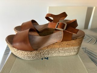 Sandalias Marypaz Talla 38 Marrón