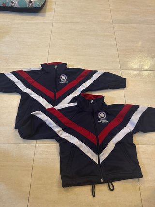 2 Uniformes Colegio Los Nogales