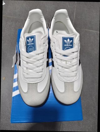 Adidas Samba Vintage Talla 41 Marrón/Negro