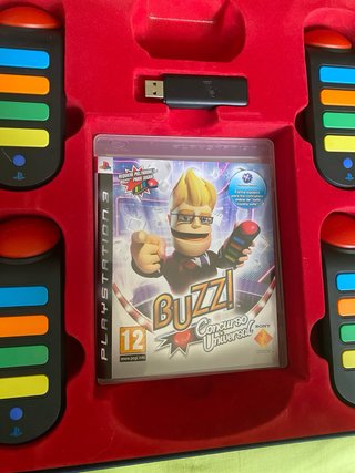 Buzz! El Multi Concurso PS3 + 4 mandos