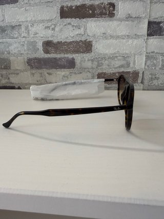 Gafas de sol Ray-Ban RB2215  Montura: Habana