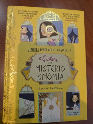 Violeta y el misterio de la momia