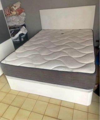 Canapé e materassi con letto a scomparsa e materasso