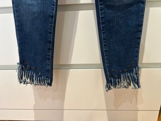 Pantalón vaquero Zara desgastado