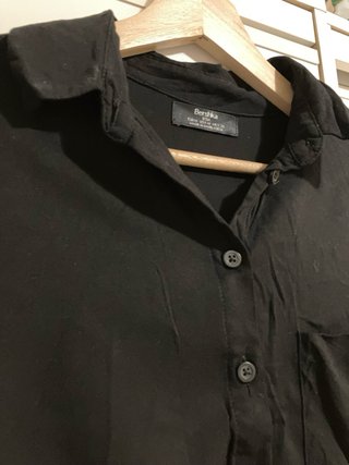 Camisa Bershka negra manga larga Talla M