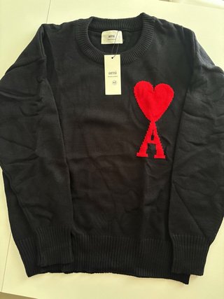 Maglione Ami Paris con cuore rosso