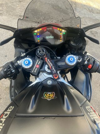 Aprilia RSV4