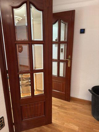 Puertas de madera interiores