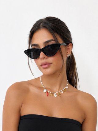 Occhiali da sole neri cat-eye