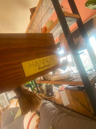 Estantería Makemba Hannun madera y yute