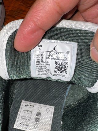 Zapatillas Jordan Blancas y Verdes