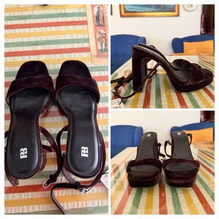 Zapatos de tacón de terciopelo marrón