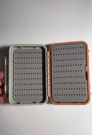 Caja para moscas de pesca