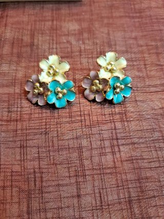 Brincos de Aço Flor lilás e Azul