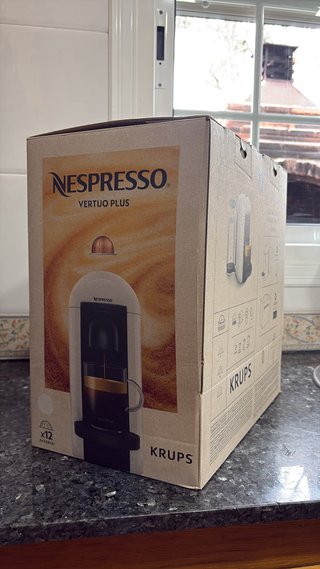 Cafetera Nespresso Vertuo Plus Blanca