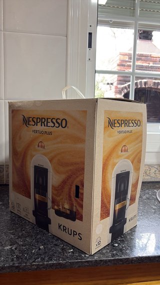 Cafetera Nespresso Vertuo Plus Blanca