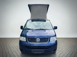 furgoneta camper Volkswagen California beach