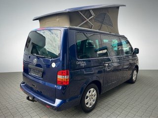 furgoneta camper Volkswagen California beach