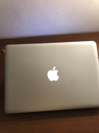 MacBook Pro 13 i5 4GB 320GB