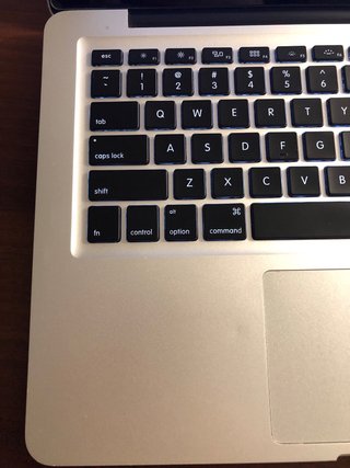 MacBook Pro 13 i5 4GB 320GB