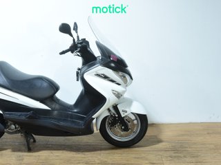 SUZUKI BURGMAN 200