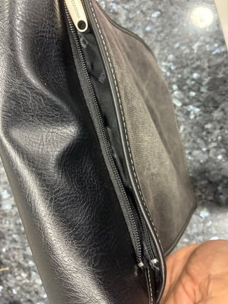 Bolso Unisex Hexagonal Negro