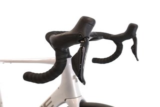 Bicicleta Cube Agree ON1 C:62 Di2 12V t.56 Reacondicionada