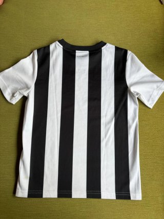 Camiseta Adidas Negra y Blanca 9-10 años