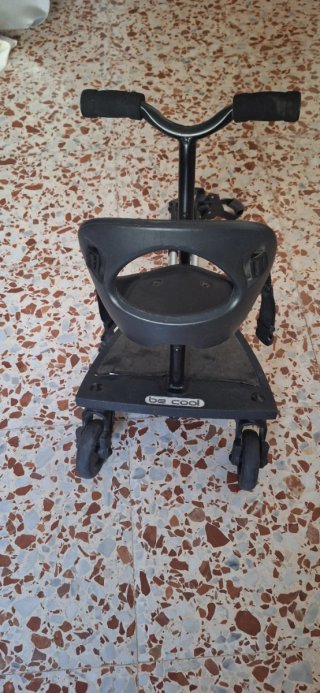 Patin con asiento adaptable carro Be Cool