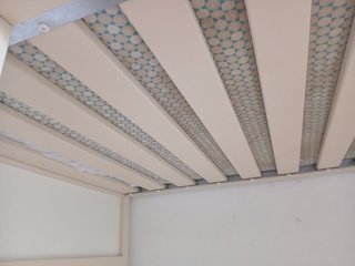Cama alta 90x200 con escalera y 2 colchones