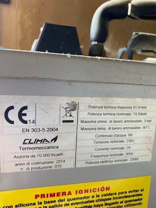 Caldera biomasa pellets/leña buen estado