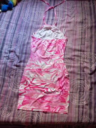 Vestido halter estampado rosa y blanco