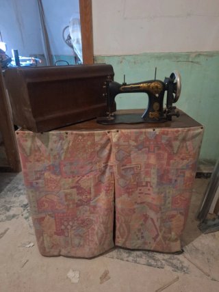 Máquina de coser Singer antigua