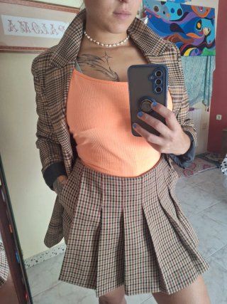 Conjunto cuadros blazer y falda