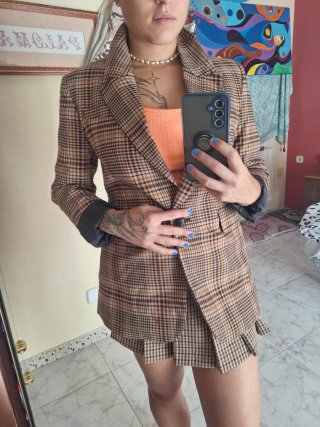Conjunto cuadros blazer y falda