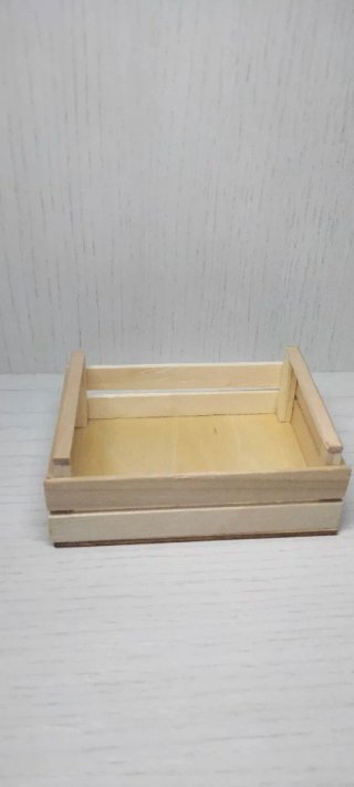 Scatola di legno naturale