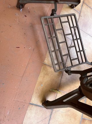 Máquina de coser Alfa antigua