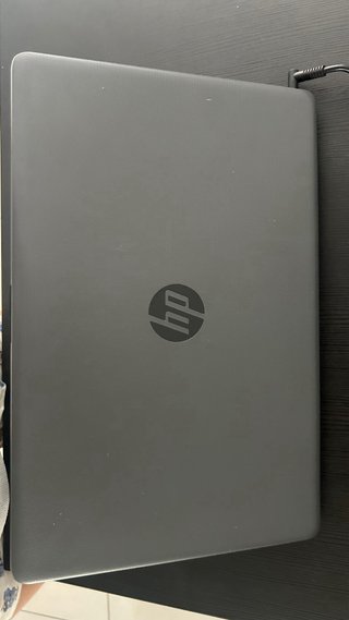 Portátil HP i7 8ª Gen Gris + Funda