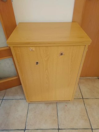 Máquina de coser Wertheim con mueble.