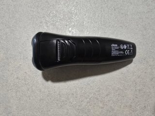 Máquina de afeitar Ufesa negra y azul