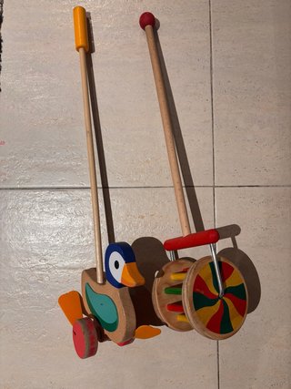 Caminador de madera para bebé pato y rueda