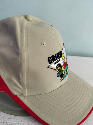 Gorra beige y roja con Bart Simpson
