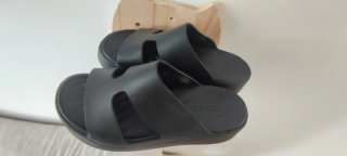 Sandalias Crocs plataforma negras