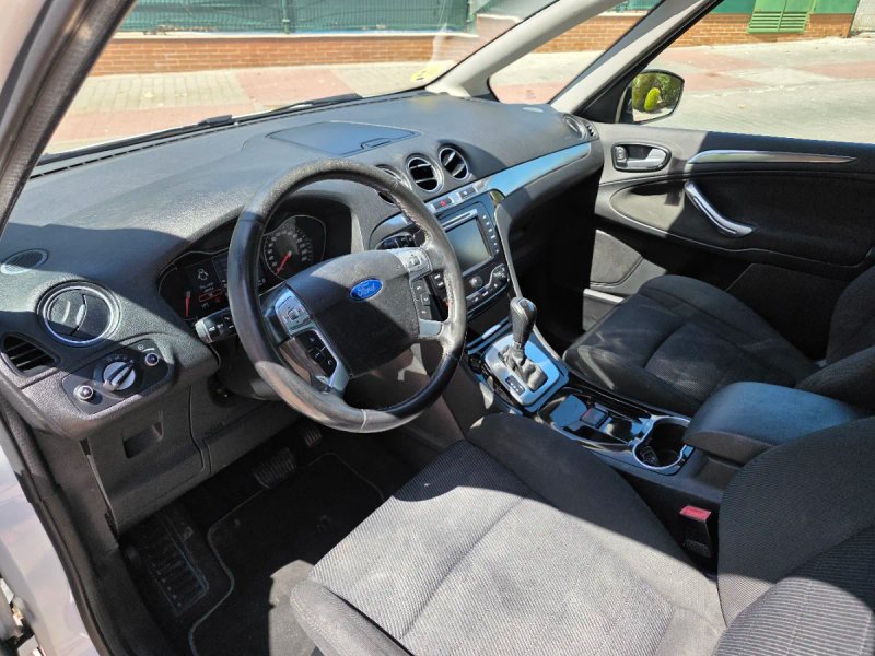 Ford S-Max 2010, foto 17