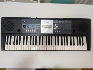 Teclado Yamaha YPT-230
